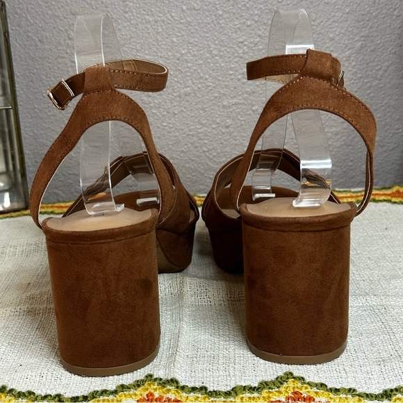 Lane Bryant Brown Strap Heel Sandals sz 9 - Picture 7 of 7